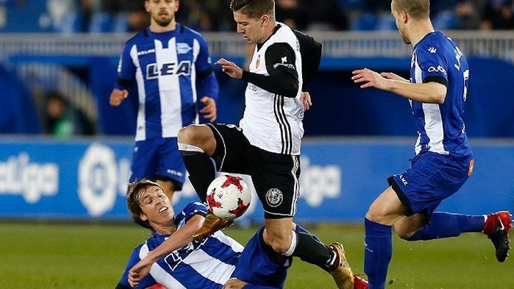 soi kèo Alaves cùng Valencia